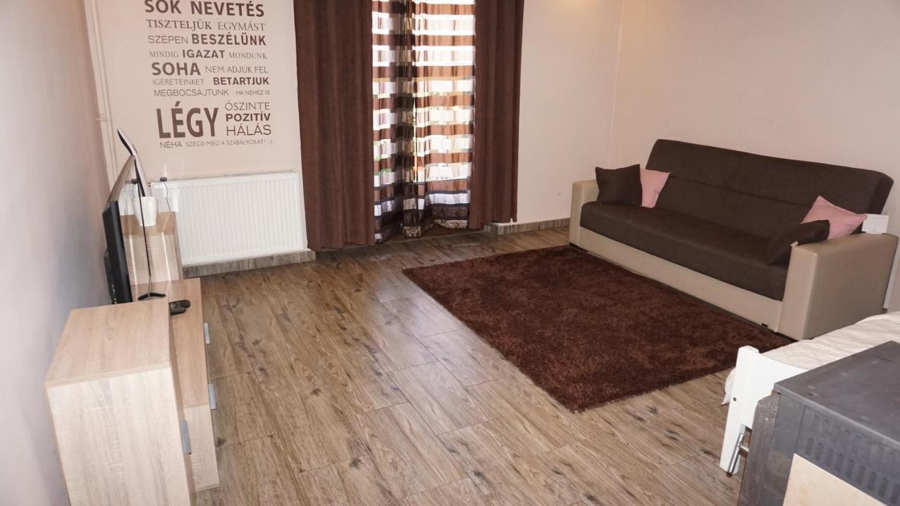 Edes Otthon Apartman Gyula Luaran gambar